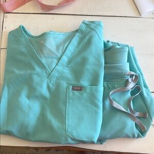 Figs Teal Scrub Set